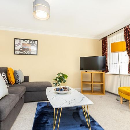 לונדון Charming 1Br Flat, Canning Town, Excel, City Hall מראה חיצוני תמונה