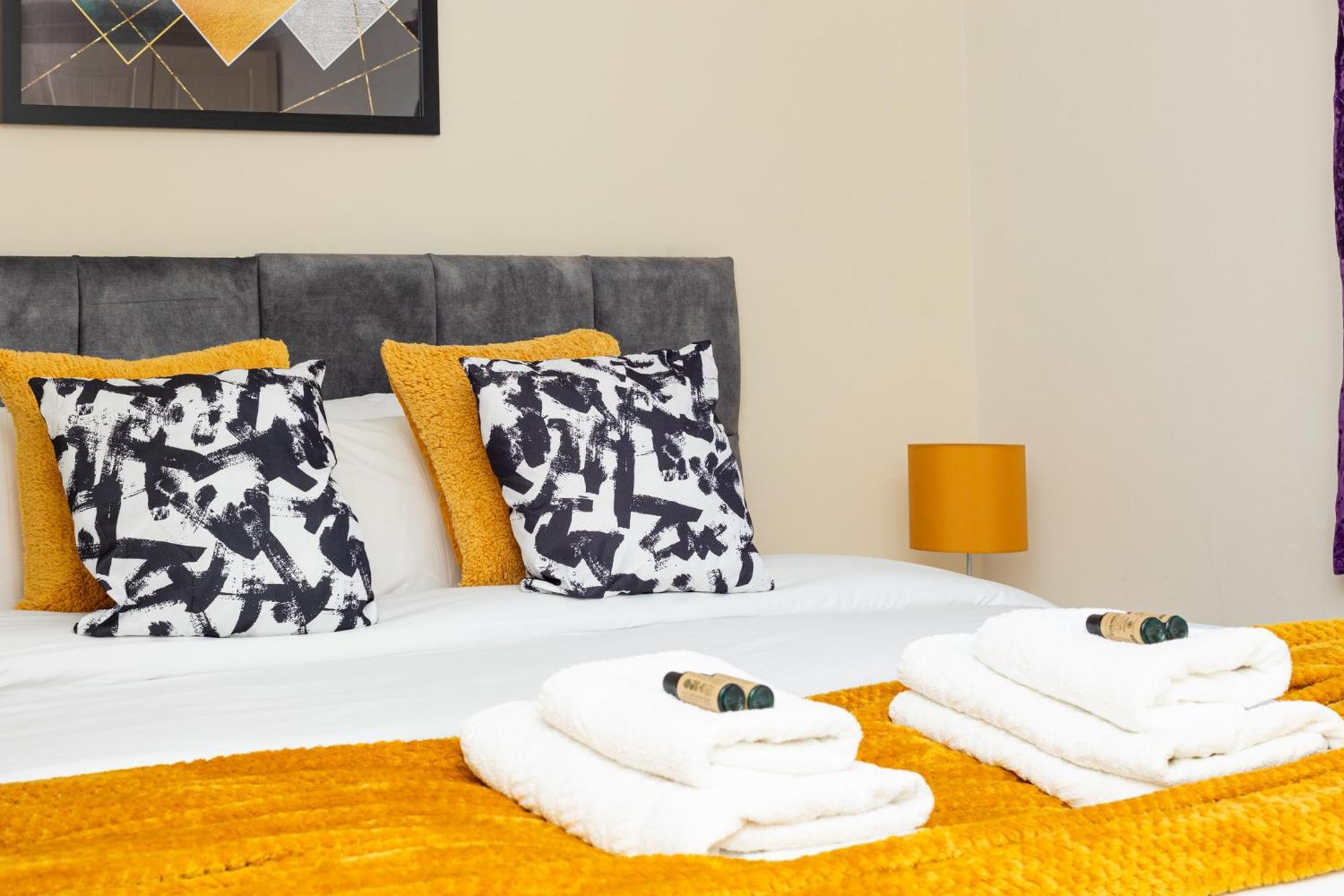 לונדון Charming 1Br Flat, Canning Town, Excel, City Hall מראה חיצוני תמונה